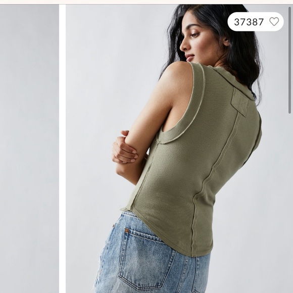 Kate Tank - Picture 2 of 2